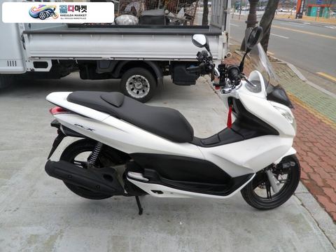 혼다 PCX 125 FI 2013년식 혼다 PCX 125 판매합니다.