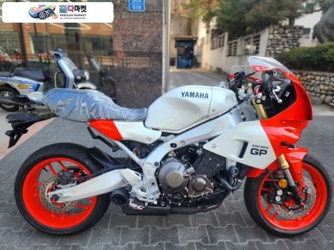 야마하 XSR 900 GP 2025년식 2025 야마하 XSR900GP 신차판매 : 라이테크 튜닝, SC프로젝트 블랙에디션 풀시스템 인증 머플러 장착, 100% 최상급 오일 5회 교환 쿠폰 증정