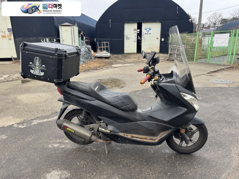 혼다 PCX 125 FI 2016년식 혼다 pcx125 16년형 풀배기 생활풀튜닝 짧은키로수 멧블랙컬러 팝니다