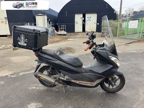 혼다 PCX 125 FI 2016년식 혼다 pcx125 16년형 풀배기 생활풀튜닝 짧은키로수 멧블랙컬러 팝니다