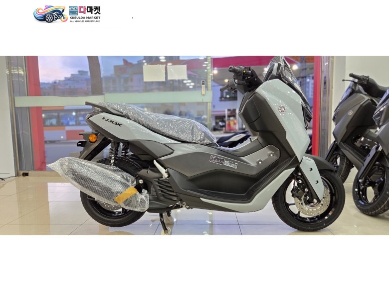 야마하 N 맥스 125 2026년식 블랙박스 무상지원 !!!   2026년 YAMAHA N-MAX125 새로운 컬러  판매 합니다.