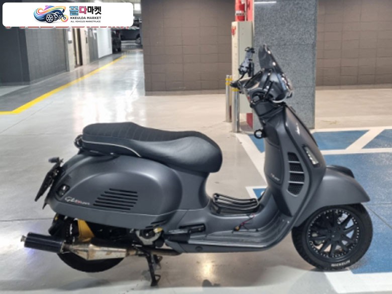 베스파 GTS 300 2020년식 GTS300 풀튜닝 (브렘보+젤리오니+PM튜닝)