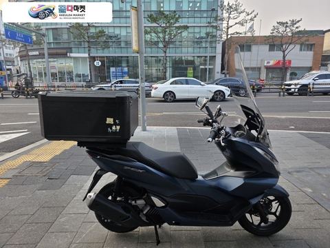 혼다 PCX 125 ABS 2024년식 티바이크 2024년 최상급 컨디션 혼다 더뉴PCX125 ABS 블루 컬러 판매합니다. -카드-대차-할부-