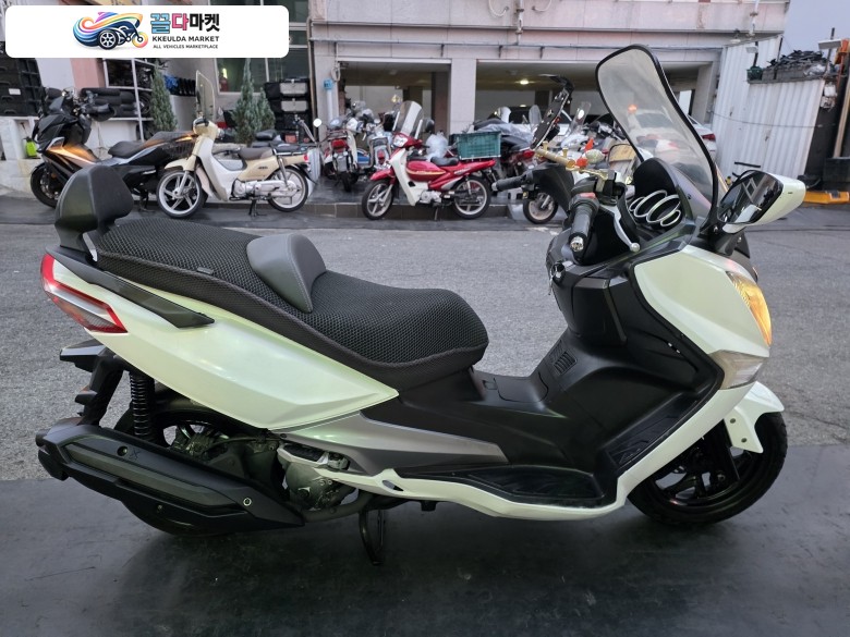 SYM 조이맥스 300 i 2015년식 SYM 조이맥스300 15년식 판매합니다