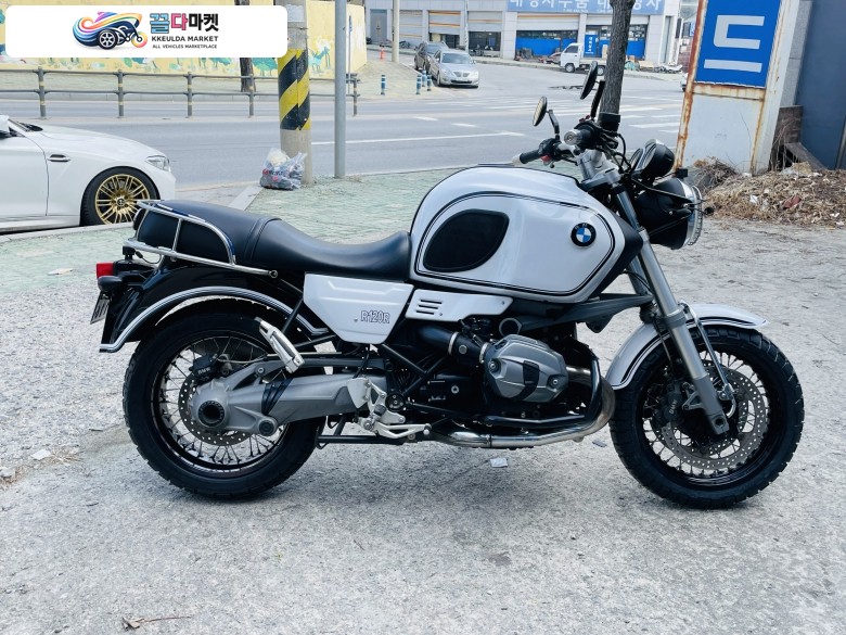 BMW R 1200 R 클래식 2012년식 R1200R 유닛게러지 풀커스텀 판매합니다