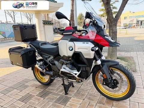 BMW R 1300 GS 어드벤쳐 2025년식 BMW R1300GSADV 레이싱레드 수동 풀옵션사양 무주행 신차 판매합니다.