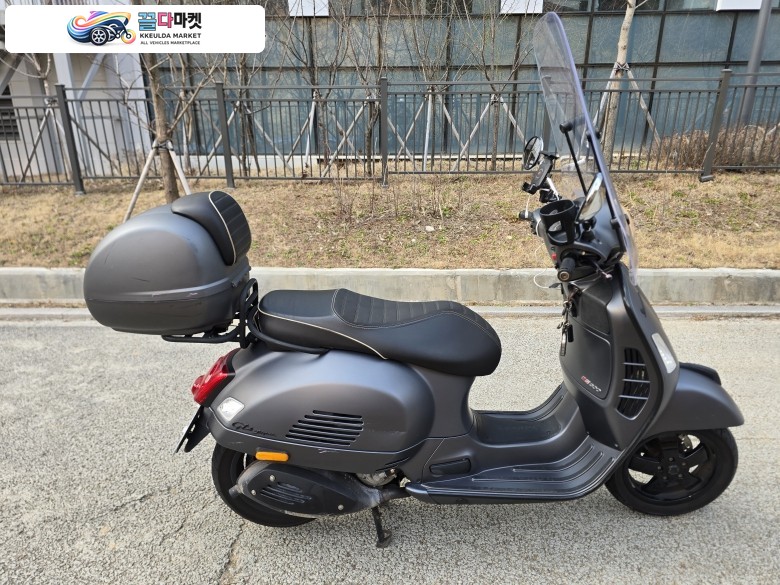 베스파 GTS 300 슈퍼스포츠 2018년식 베스파 gts300 슈퍼 스포츠