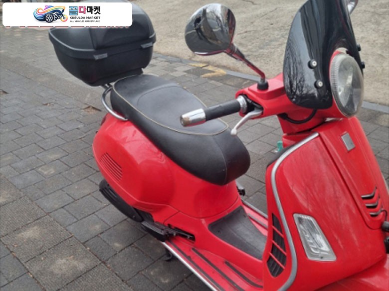 베스파 GTS 125 3V 2017년식 베스파 GTS125 판매합니다.