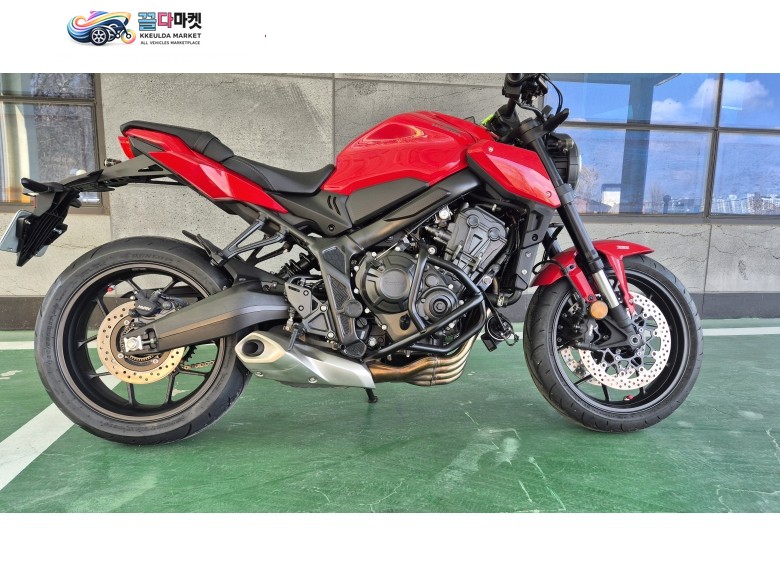 혼다 CB 650 R ABS 2023년식 혼다 CB650R 팝니다.