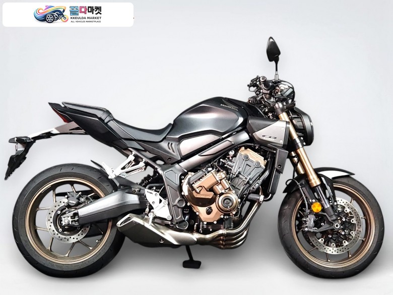 혼다 CB 650 R E 클러치 2025년식 [ HONDA ] CB650R ABS E-클러치 / 무사고 중고 매물 / 매입 및 대차 가능 / 후불 배송 서비스