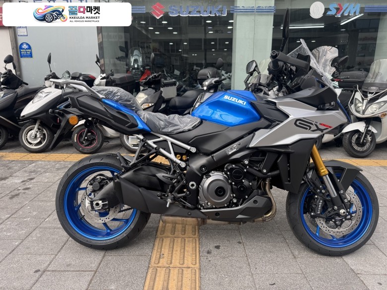 스즈끼 GSX S 1000 GX 2025년식 2025년식 GSX S1000GX 신차 판매합니다