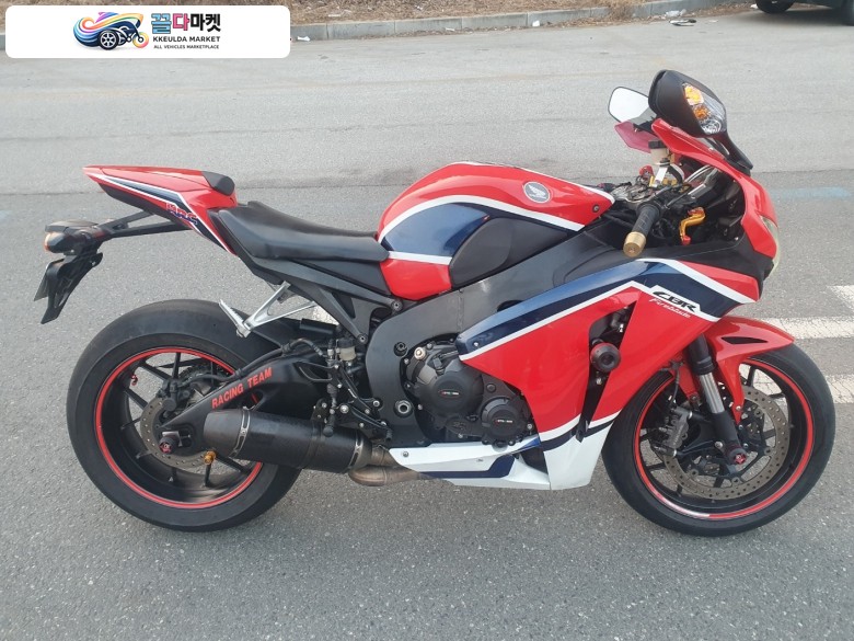 혼다 CBR 1000 RR 2008년식 CBR1000RR 2008년 엔진컨디션 최상급 신형엔진교체