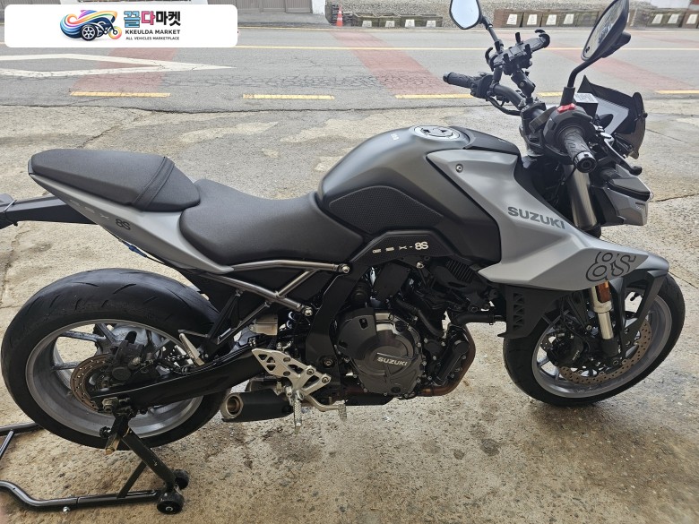 스즈끼 GSX 8 S 2024년식 스즈키8s 24년식
