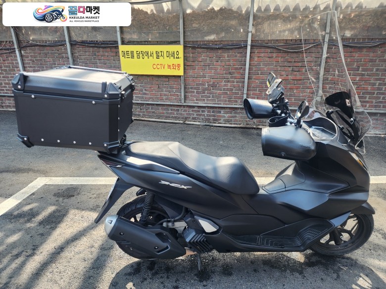 혼다 PCX 125 ABS 2022년식 PCX125 ABS 판매합니다.