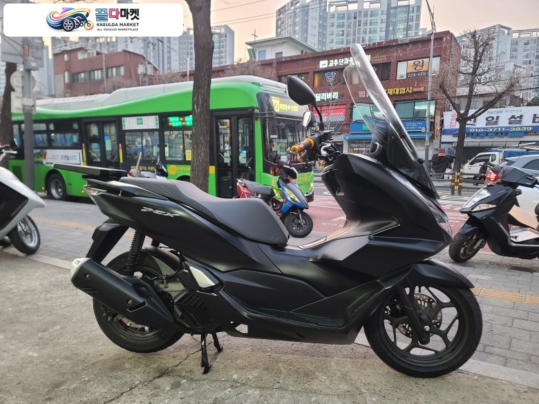 혼다 PCX 125 ABS 2021년식 유성바이크   전차종 매입가능   대차 가능  깔끔  합니다