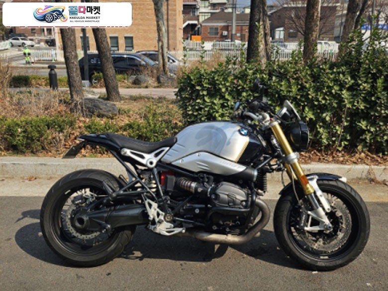 BMW R 나인 T 2017년식 17년신 bmw 알나인티 판매합니다