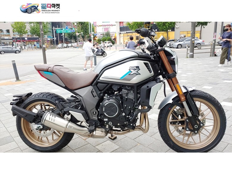 CF모토 700 CLX 2023년식 700clx헤리티지//매입대차합니다//카드12~16개월 무이자할부가능!//신한마이카,하나오토론,KB매직카5%대 120개월 할부!!