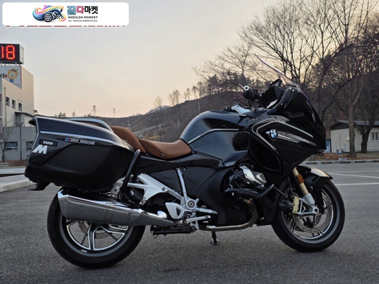 BMW R 1250 RT 2023년식 bmw R1250 RT 719 옵션 팔아요