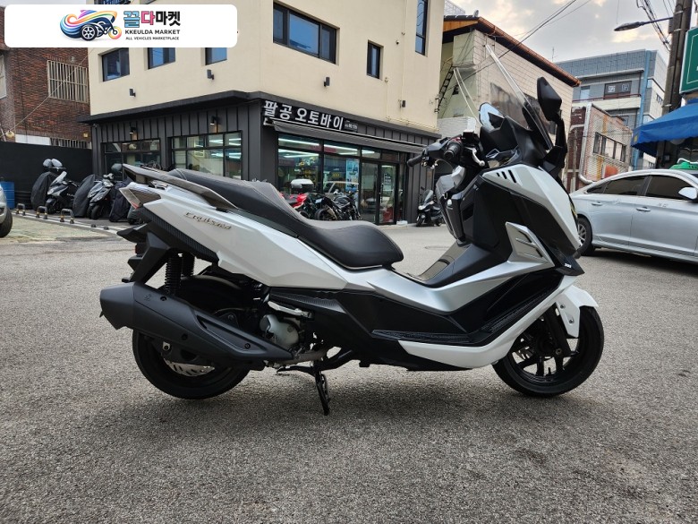 SYM 크루심 300 ABS 2023년식 크루심300 알파 팜니다