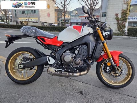 야마하 XSR 900 2025년식 2025년식 XSR900 신차 판매합니다.