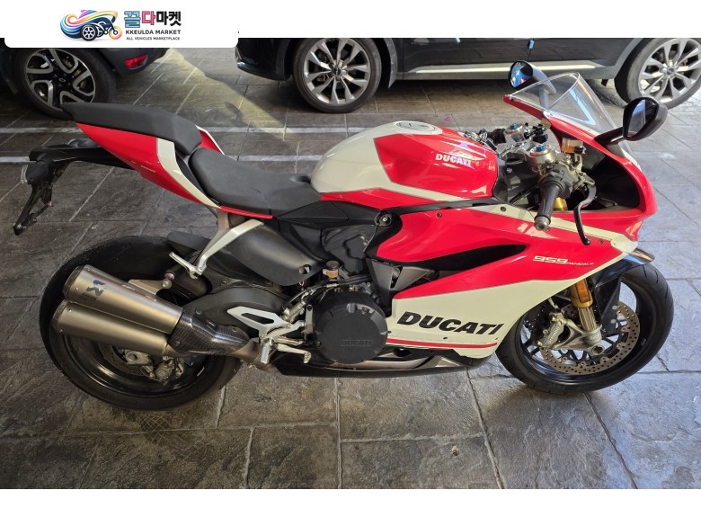 두카티 959 파니갈레 CORSE 2018년식 959 파니갈레 corse 팝니다