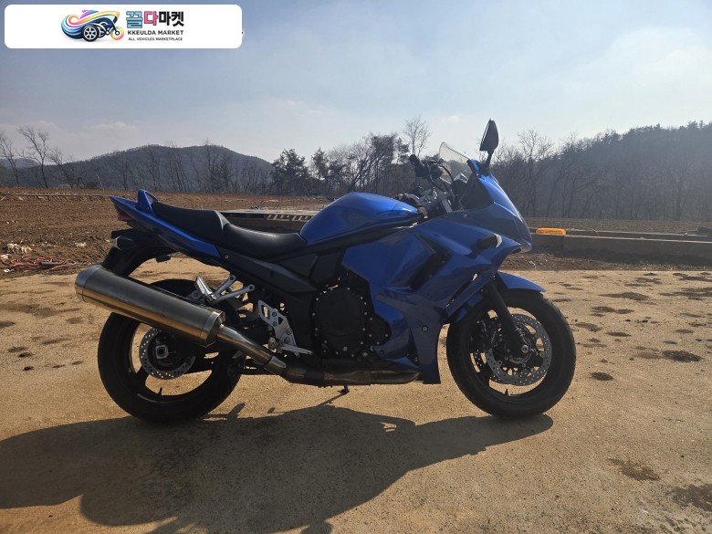 스즈끼 GSX 1250 FA 2011년식 스즈끼 GSX 1250FA 팝니다.