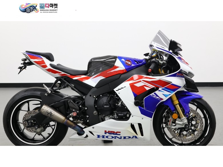 혼다 CBR 1000 RR-R 파이어블레이드 SP 2021년식 [ 매버릭바이크 ] / 초희귀매물!! 구변완료 에로우 머플러 장착 CBR1000RR-R SP 판매합니다.