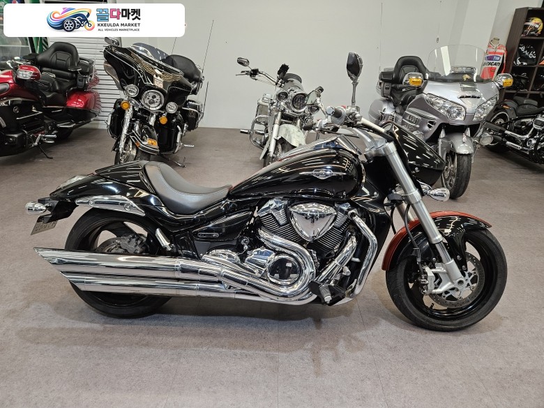 스즈끼 인투루더 M 1800 R 2012년식 스즈키 인터루더 M1800R 스페셜컬러 판매합니다