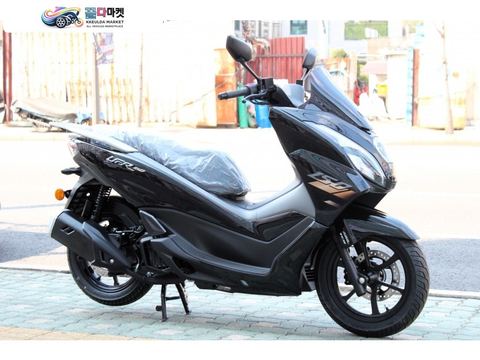 하우즈 UFR 150 2026년식 검증된 내구성의 전천후 스쿠터 하우즈스즈키 UFR150 ABS TCS 신차 판매 / 대차 환영 / 무이자 카드 및 할부