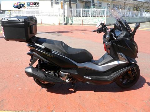 SYM 크루심 300 ABS 2022년식 SYM 크루심 알파300 ABS 판매합니다.