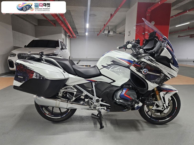 BMW R 1250 RT 2023년식 관리된 차량 팝니다.