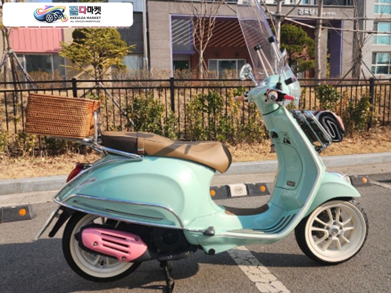 베스파 스프린트 125 ABS 2023년식 이탈리아 명차 민트색 베스파 125CC 팝니다.
