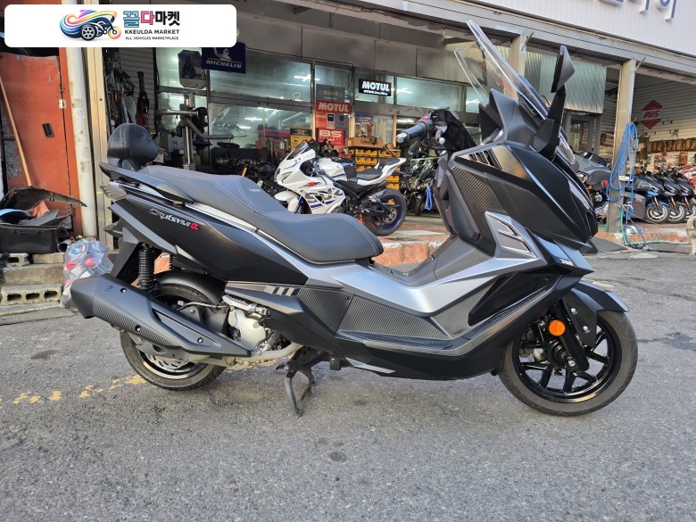 SYM 크루심 300 ABS 2024년식 대구 금강모터스 SYM 크루심 300알파 판매합니다. (대차가능,신차판매,구변대행,매입,할부,렌트,리스,위탁)