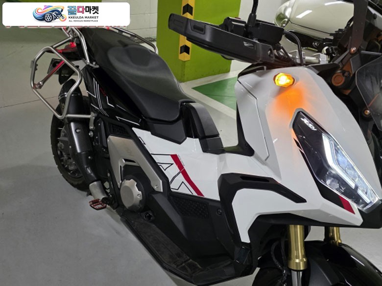 혼다 X ADV 2023년식 혼다 X-ADV750 판매합니다.