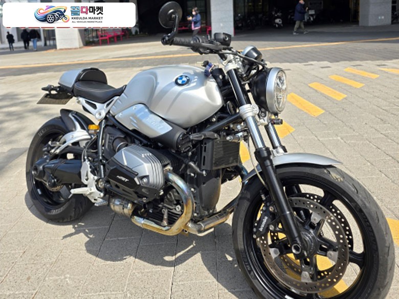 BMW R 나인 T 퓨어 2021년식 BMW 알나인티 스타일2 튜닝 퓨어 21년식 유로5 무사고
