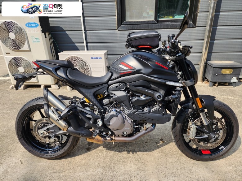 두카티 몬스터 937 2023년식 SLBIKE 2023년식 두카티 몬스터 937 블랙 판매