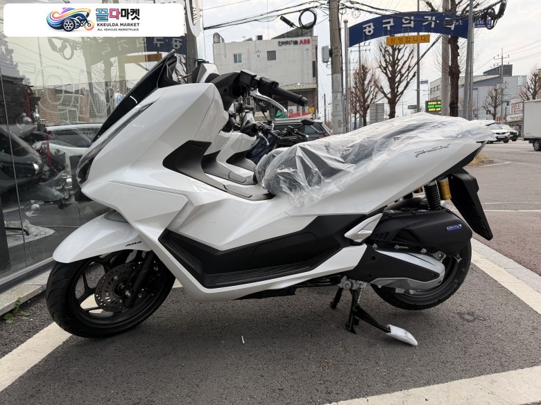 혼다 PCX 125 ABS 2026년식 혼다코리아 2026 PCX125 화이트 신차 2026년식 유광 화이트 최장 16개월 무이자 카드 결제 26년식 신차 입고
