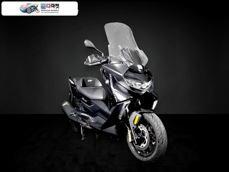 BMW C 400 GT 2023년식 [BMW 공식모델] C400GT 럭셔리 투어링 - 무사고 관리잘된 중고매물 - 정직한 매입과 최고가 대차를 도와드립니다.