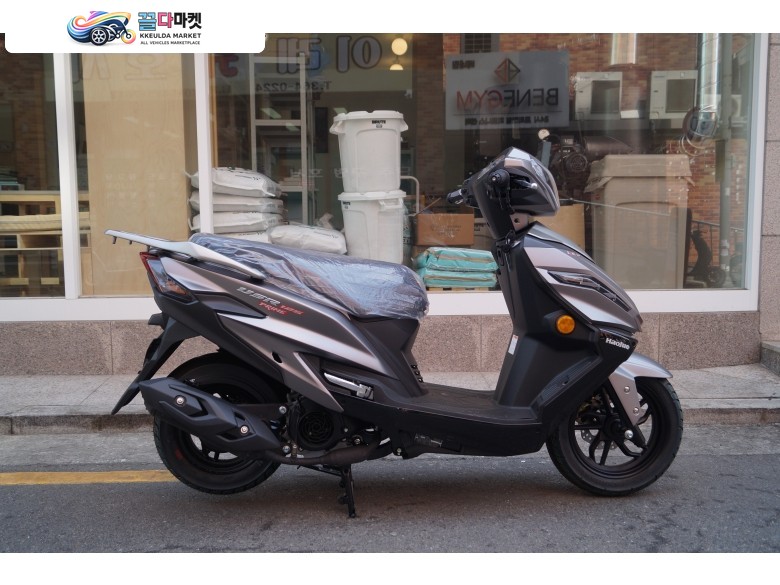 하우즈 USR 125 2026년식 카드무이자 진행드려요