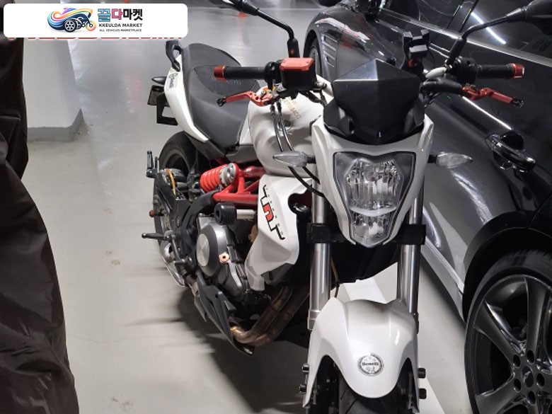 베넬리 TNT 300 ABS 2017년식 베넬리 300cc 판매합니다
