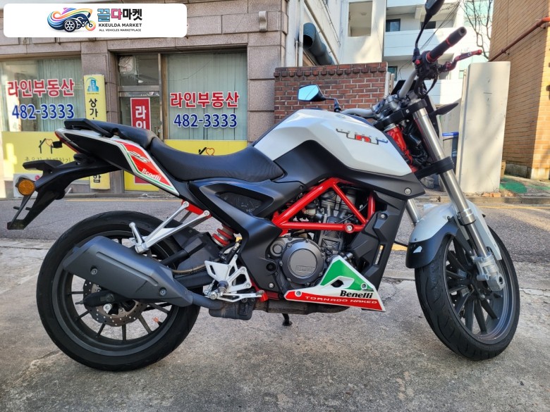베넬리 TNT 250 2018년식 이탈리아 베넬리 TNT 250cc 바이크 판매합니다  A급