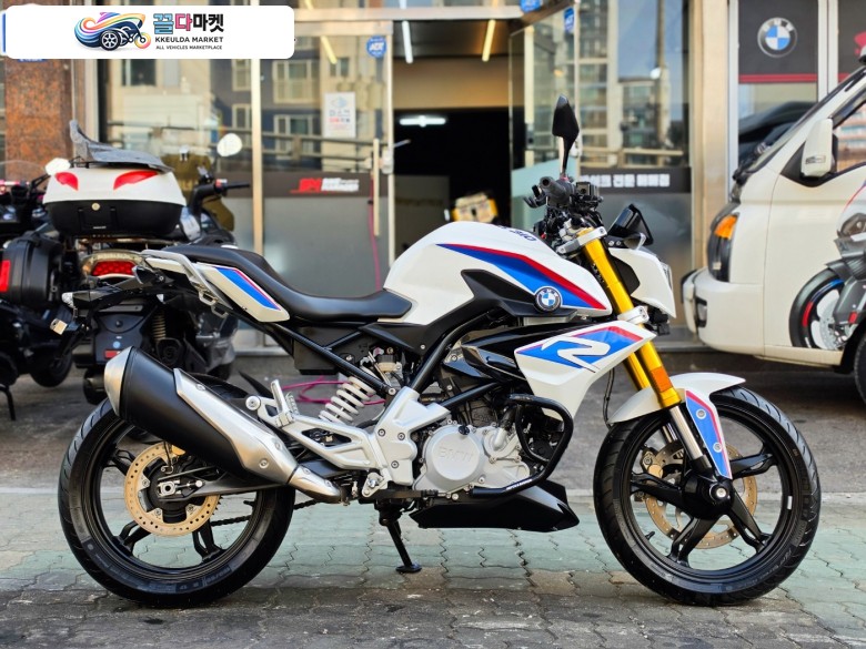 BMW G 310 R 2018년식 BMW G310R 6169KM 실키로수 1인신조 무사고 신차급매물 판매합니다