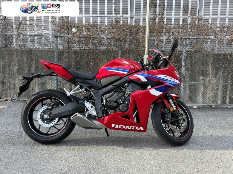 혼다 CBR 650 R E 클러치 2025년식 2025년식 혼다 CBR650R E클러치 모델 판매합니다