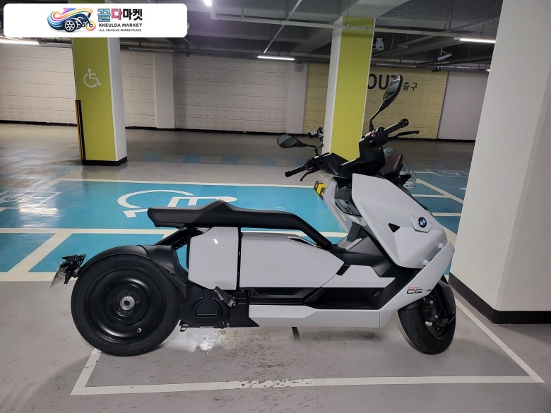 BMW CE 04 2023년식 bmw ce04 화이트 (무사고, 무꿍)