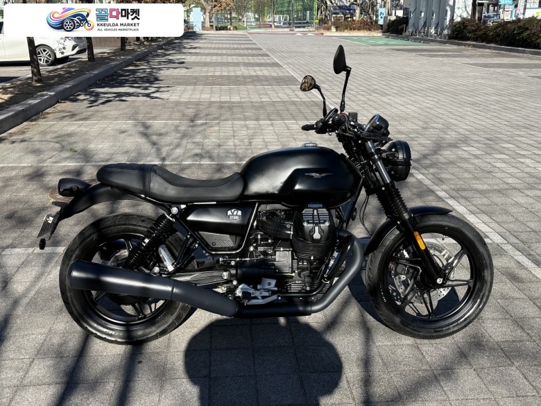 모토구찌 V7 Ⅲ 스톤 2022년식 모토구찌 V7 III 스톤(850cc)