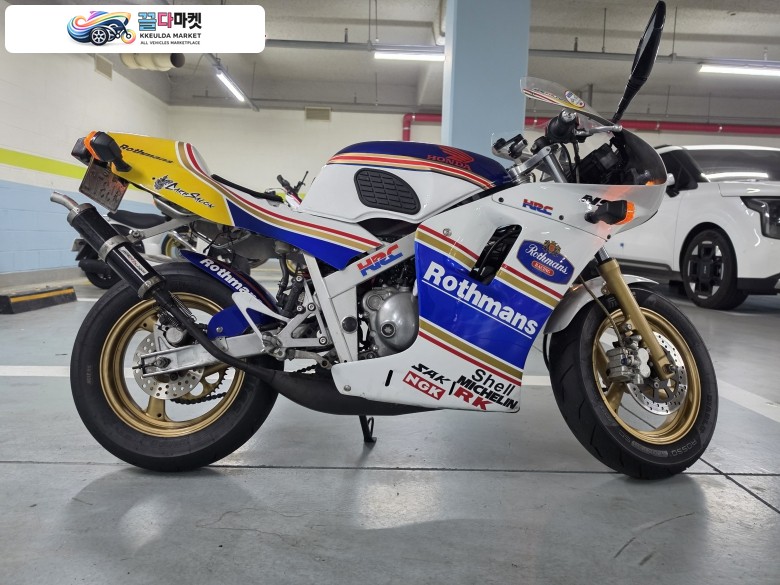 야마하 TZR 50 R 2004년식 2004년식 TZR50R 팝니다.