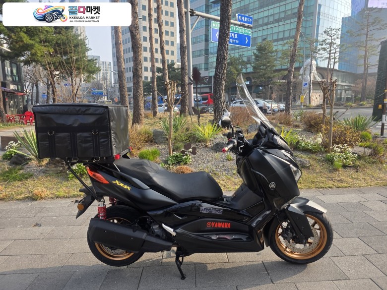 야마하 X 맥스 300 ABS 2021년식 티바이크 2021년 최상급 컨디션 야마하 X맥스300 ABS 블랙 컬러 배달세팅 판매합니다. -카드-대차-할부-