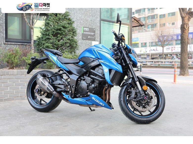 스즈끼 GSX S 750 2019년식 웅장한 4기통 GSX-S750 2019년식 요시무라 구변 판매합니다