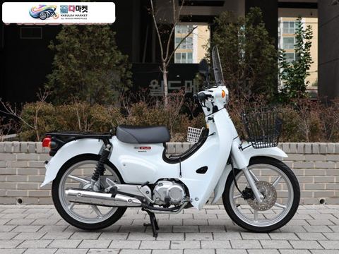 혼다 슈퍼 커브 110 2023년식 2023년식 혼다 슈퍼커브 화이트 773km 신차급 컨디션