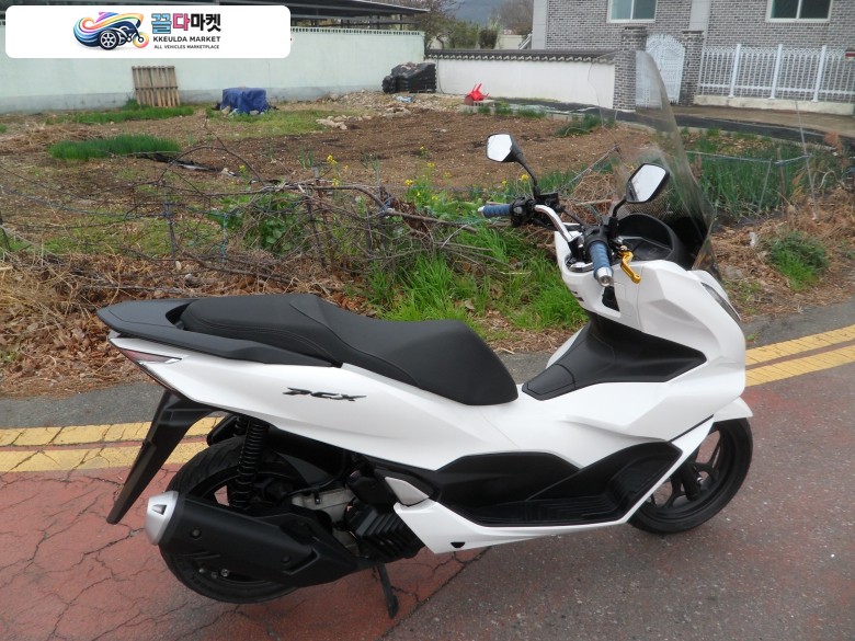 혼다 PCX 125 ABS 2024년식 혼다 PCX 125 ABS 판매합니다.